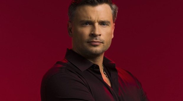 'Crisis en Tierras Infinitas' contará con Tom Welling y Lynda Carter