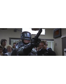 Neill Blomkamp no dirigirá “Robocop Returns”