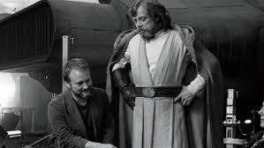 Rian Johnson explica por qué se arriesgó tanto con 'Star Wars: Los últimos Jedi'