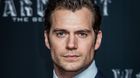 La-culpa-la-tiene-robert-pattinson-el-escollo-que-impediria-a-henry-cavill-volver-a-ser-a-superman-c_s