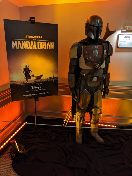Las primeras reacciones a The Mandalorian dicen que es la serie de Star Wars que estábamos esperando