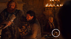 Emilia-clarke-revela-quien-dejo-el-vaso-de-plastico-de-starbucks-en-la-famosa-escena-c_s