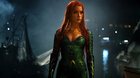 Fans-de-johnny-depp-recogen-firmas-para-que-warner-despida-a-amber-heard-de-aquaman-2-c_s