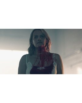Las críticas de 'El hombre invisible' dicen que nos devolverá al cine de terror clásico