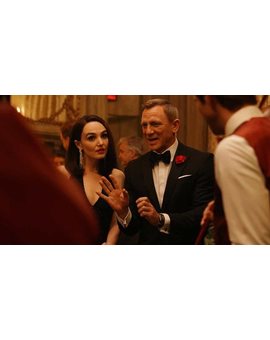 Daniel Craig se ríe del retraso de Sin tiempo para morir y estrena un avance en Saturday Night Live