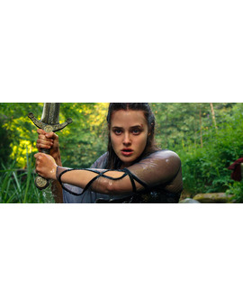 Netflix lanza las primeras imagenes de “Cursed”