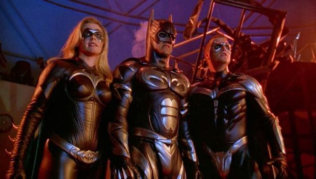 Akiva Goldsman pide perdón por 'Batman y Robin' 