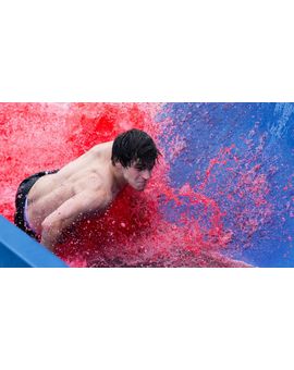 Tráiler de "Aqualash", un parque acuático convertido en una pesadilla