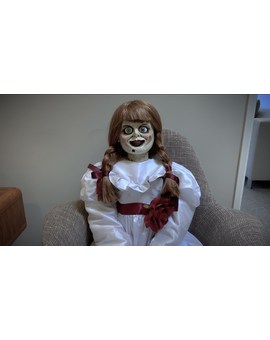 Annabelle, la terrorífica muñeca de los Warren, muestra cómo ha pasado la cuarentena