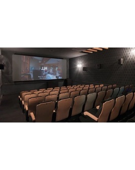 Cataluña vuelve a cerrar los cines y estos estallan criticando "medidas inútiles"