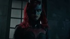 Primer-trailer-de-la-segunda-temporada-de-batwoman-c_s