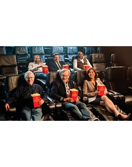 Steven Spielberg explica por qué los cines deben sobrevivir