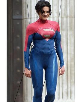 Primer vistazo a Supergirl en el set de The Flash