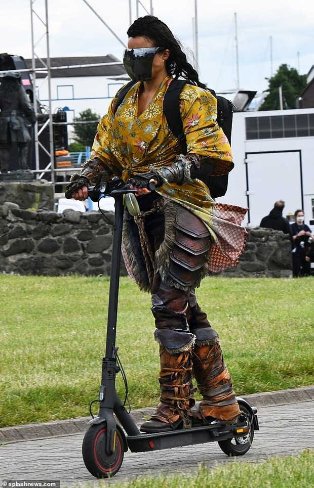 Las fotos filtradas del rodaje de 'Dragones y mazmorras' con Chris Pine y Michelle Rodriguez 