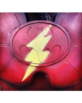 El director de The Flash avanza la fusión de Batman y Flash en la película