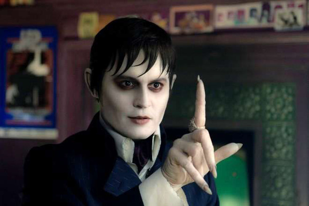 Cartel e imagenes de DARK SHADOWS de Tim Burton con Johnny Depp