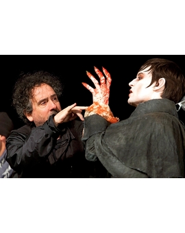 Cartel e imagenes de DARK SHADOWS de Tim Burton con Johnny Depp