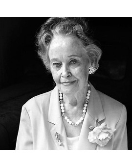 Muere Lorraine Warren, inspiradora de la saga "Expediente Warren" 