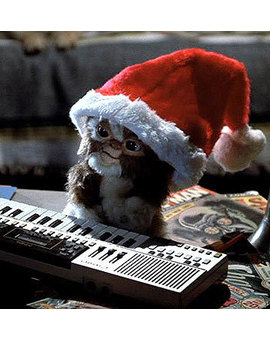 ¡¡Feliz navidad amigos!! ¿Aparte de la genial gremlins se os ocurre mas pelis que pase en estas fechas?