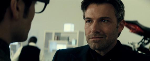 Promo de Batman v Superman: El Amanecer de la Justicia se centra en la ira de Bruce Wayne