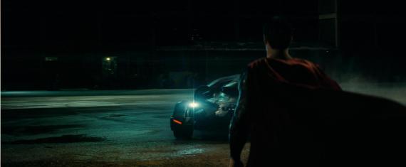 Breve spot de Batman v Superman centrado en el Batmóvil
