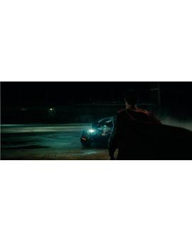 Breve spot de Batman v Superman centrado en el Batmóvil