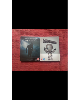 Steels de Apocalypto y La guía del autoestopista galáctico recién llegados de Zavvi!
