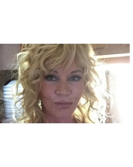 Melanie Griffith se sacude los ataques de instagram con esta foto...