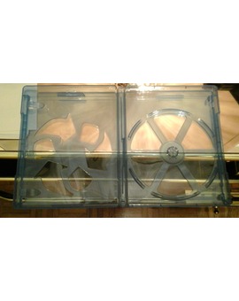 cajas bluray con agujeros detrás del disco