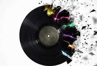 8 Buenas Películas con una Banda Sonora Horrible! 