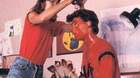Cubriendo-a-johnny-depp-de-sangre-falsa-en-pesadilla-en-elm-street-en-1984-c_s