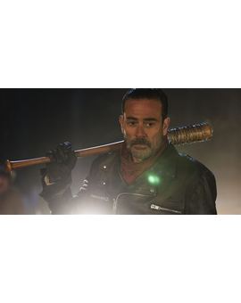 RUMOR sin SPOILER. Se Conoce Ya la Identidad de la Víctima de NEGAN en THE WALKING DEAD? Quién Creéis que a Muerto? 