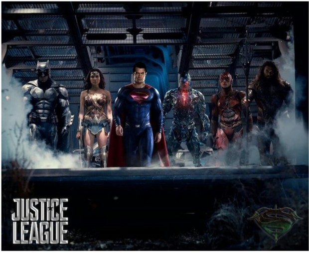 En ésta foto de (LA LIGA DE LA JUSTICIA) Sí sale SUPERMAN.. Pero en "Photoshop".