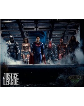 En ésta foto de (LA LIGA DE LA JUSTICIA) Sí sale SUPERMAN.. Pero en "Photoshop".