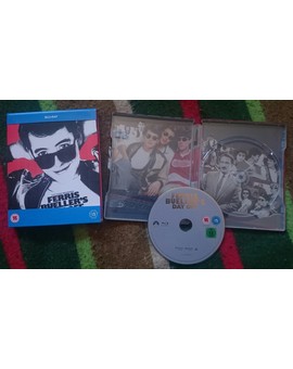 Interior Steelbook (TODO EN UN DÍA). 