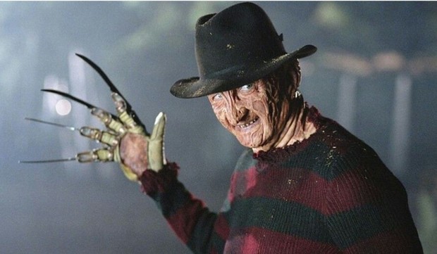 Video: (Todos los Asesinatos de "FREDDY KRUEGER" en tan Sólo un Minuto). 