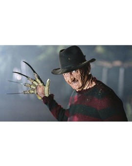 Video: (Todos los Asesinatos de "FREDDY KRUEGER" en tan Sólo un Minuto). 