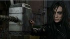 Marvel-studios-ha-cambiado-la-escena-de-hela-rompiendo-el-martillo-en-thor-ragnarok-c_s
