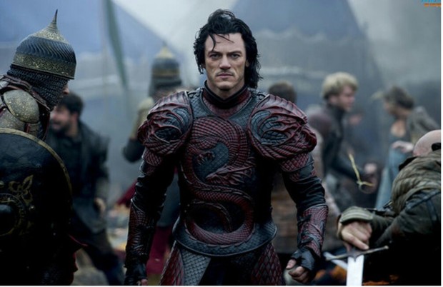 LUKE EVANS Quiere que su (DRACULA) Forme parte de "DARK UNIVERSE". 