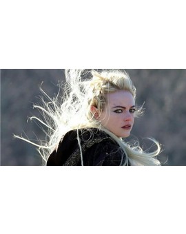 "Emma Stone" Parece una Elfa fugada de RIVENDEL. 