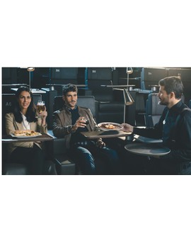 ¿Cena, o Cine? ¡Cena en el Cine!. ¿A Favor o en Contra?. 