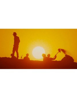 Video: ( La Luz de SPIELBERG). 