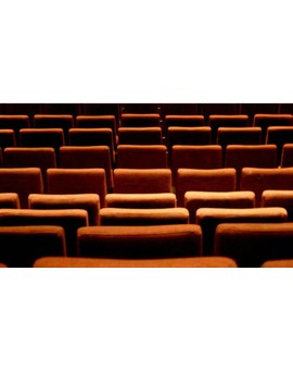 Un Hombre Muere tras quedar atrapada su Cabeza en la Butaca de un Cine. 