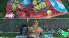 Aqui-en-la-piscina-con-estas-calores-y-mi-toalla-de-marvel-je-je-je-c_s