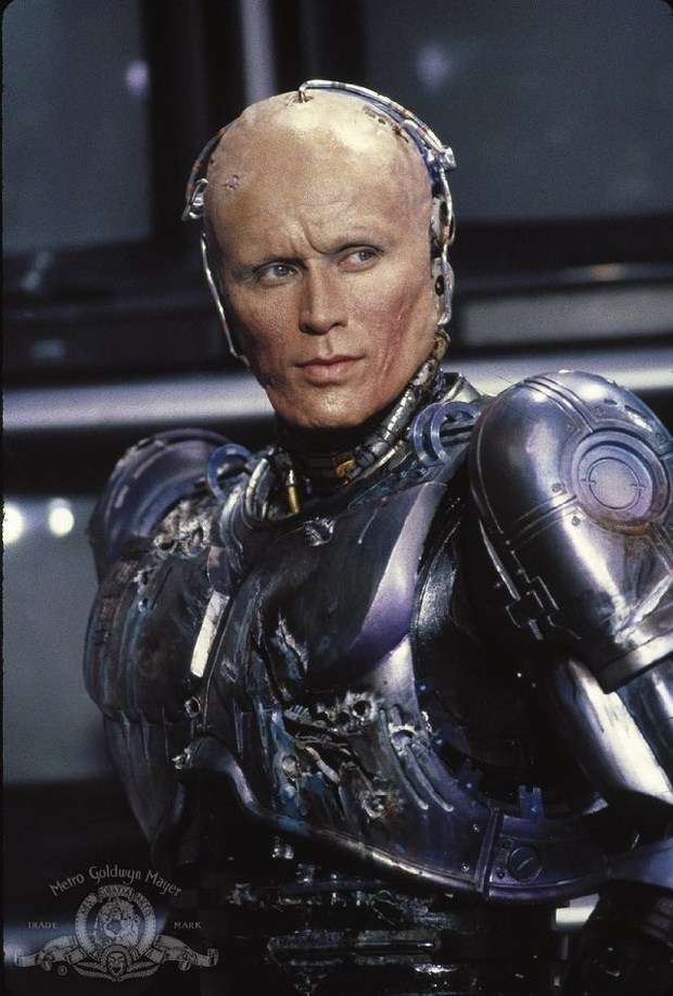 "Peter Weller" Podría Volver para Protagonizar la Nueva Película de (ROBOCOP). 