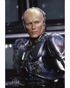 "Peter Weller" Podría Volver para Protagonizar la Nueva Película de (ROBOCOP). 