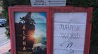El-poster-murciano-de-jurassic-world-que-ha-emocionado-a-bayona-c_s
