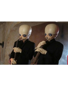 La Cantina de (STAR WARS) Llega a "Disneyland.. ¡Con Alcohol Incluido!. 