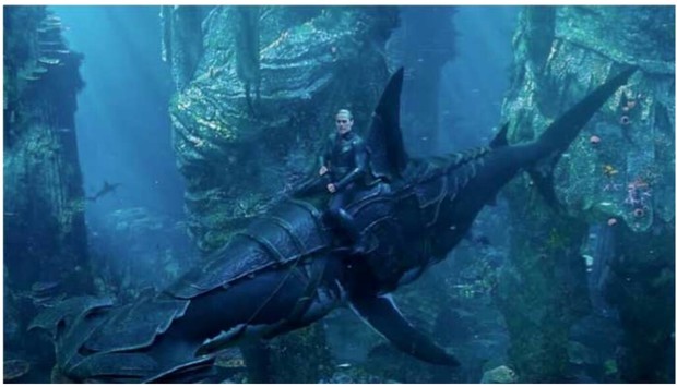 (AQUAMAN) Primera Imagen de "Willem Dafoe" Montado en un Tiburón. 