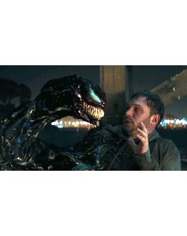 (VENOM) Arrasa en China. 